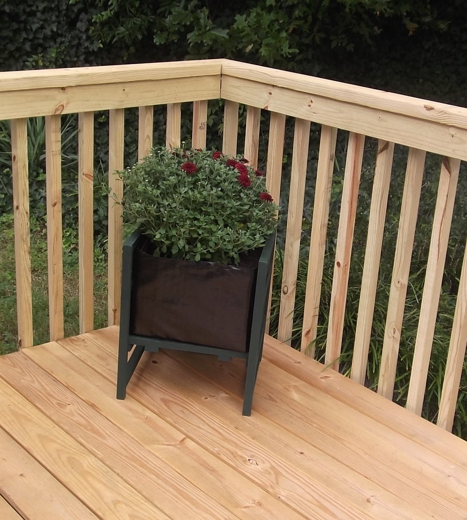 Planter  20 " XL  Big Cross Buck Planter