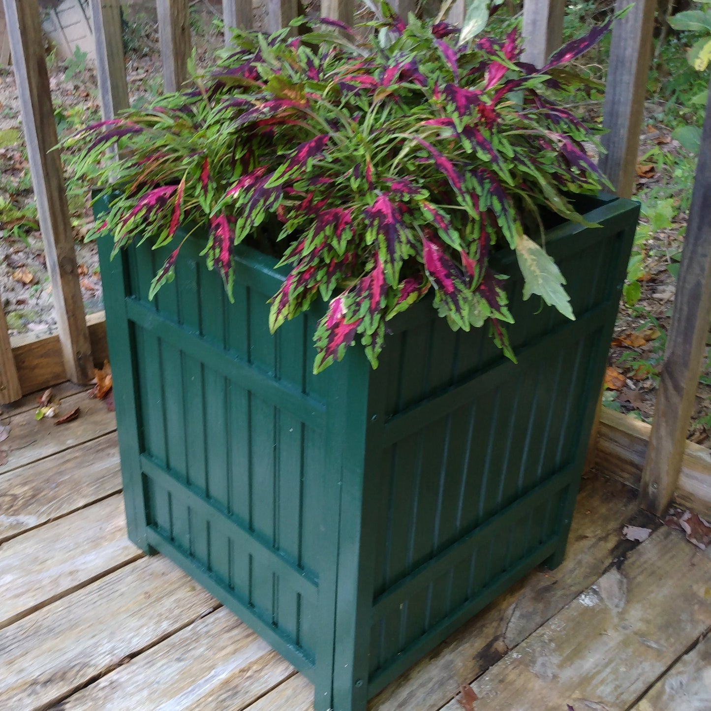 Wood Planter 2B 20" Wainscot