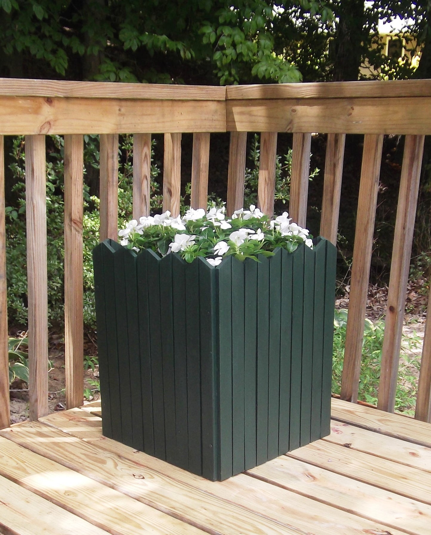 Planter Angle Top 20" Picket planter