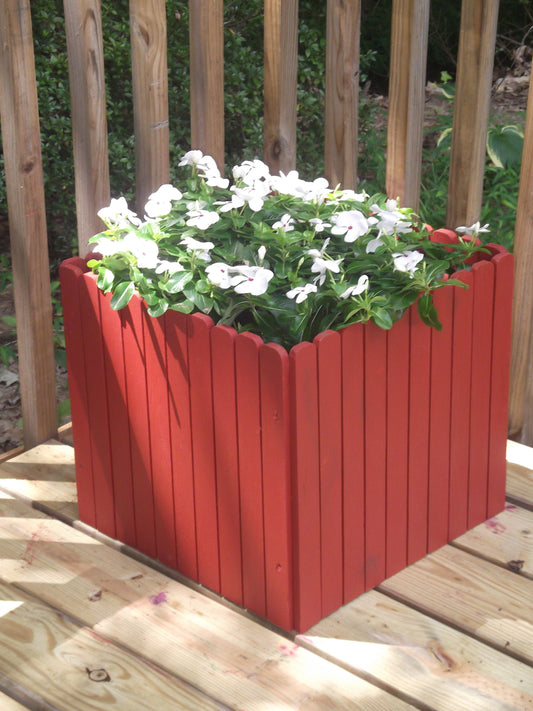 Planter Recycled Wood   15" Rounded Top Picket